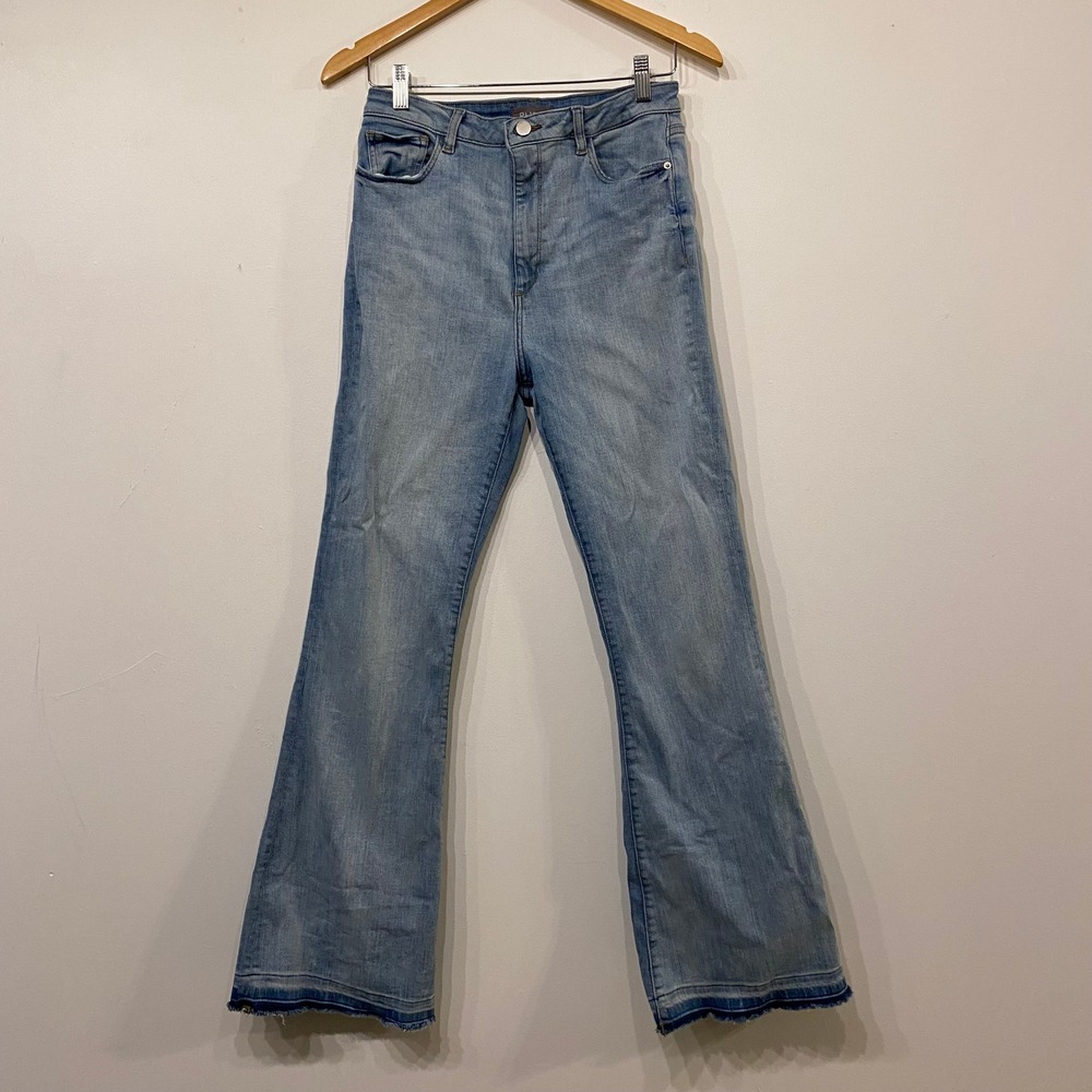 DL1961 Light Wash High Rise Raw Hem Flare Jeans Blue Size 31 Boho Western Retro